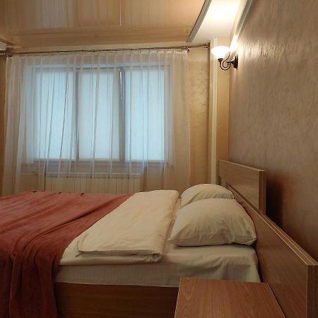 Затишна студія біля центру Луцьк Екстер'єр фото