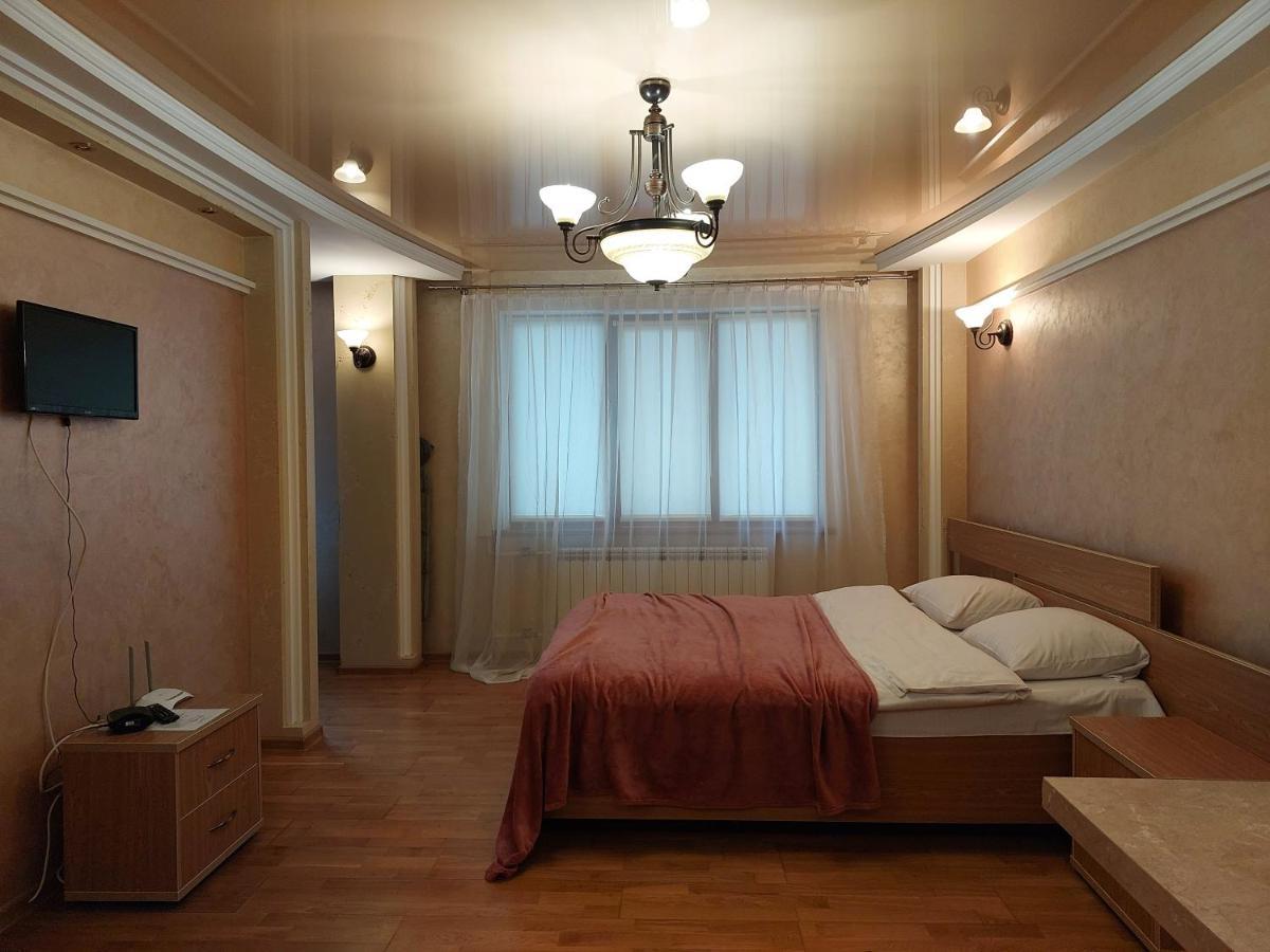 Затишна студія біля центру Луцьк Екстер'єр фото