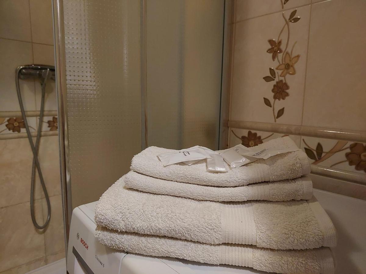 Затишна студія біля центру Луцьк Екстер'єр фото