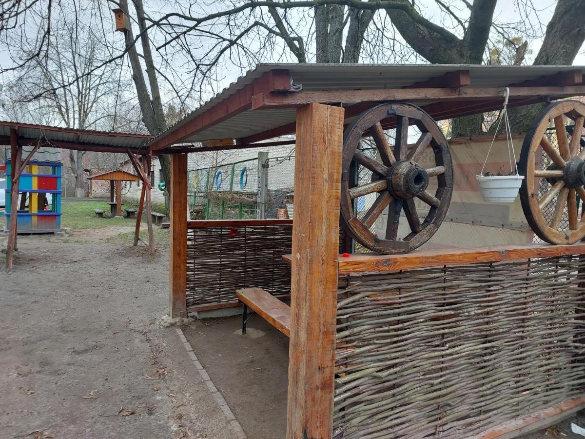 Затишна студія біля центру Луцьк Екстер'єр фото
